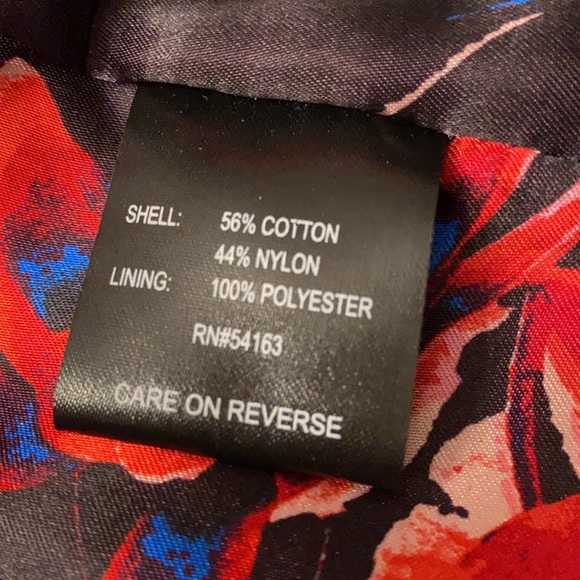 Lightweight trench coat by Ivanka Trump. Womens size large. - Picture 6 of 7